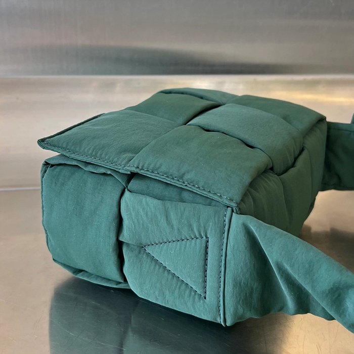 보테가베네타 스몰 패디드 테크 카세트백 레플리카 미러급 SA급 S급 고퀄리티 가방 숄더백 크로스백 [남성여성공용] - best 19