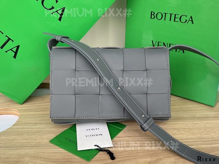 보테가 레플리카 인트레치아토 카세트백 578004 19