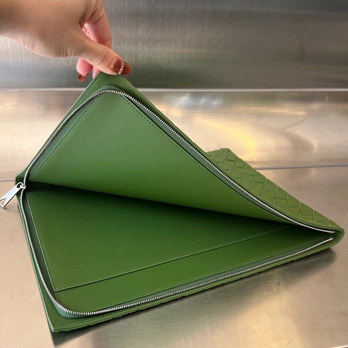 보테가베네타 하프 지퍼 파우치 클러치백 (10COLOR) 레플리카 미러급 SA급 S급 고퀄리티  [남성여성공용] - best 20