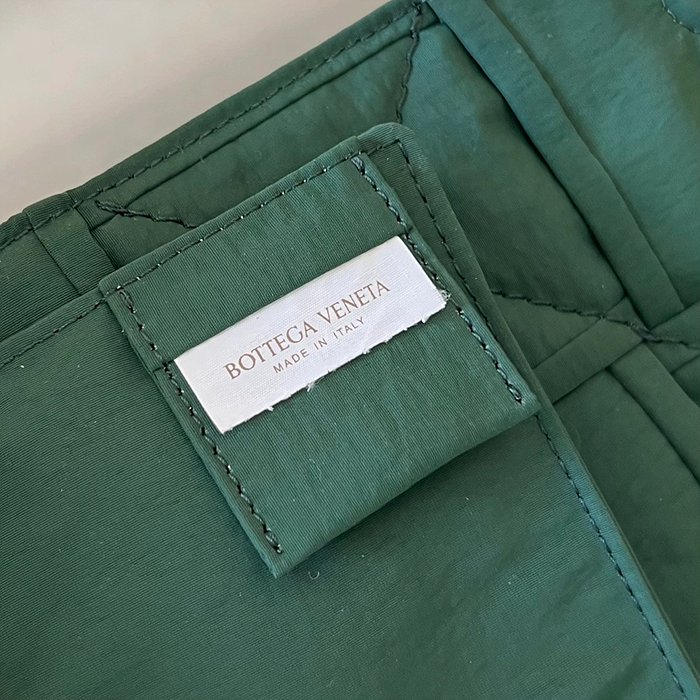 보테가베네타 스몰 패디드 테크 카세트백 레플리카 미러급 SA급 S급 고퀄리티 가방 숄더백 크로스백 [남성여성공용] - best 23