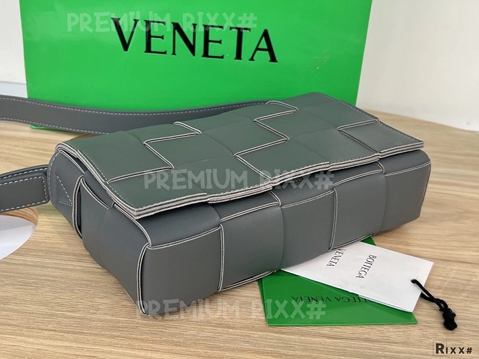 보테가 레플리카 인트레치아토 카세트백 578004 23