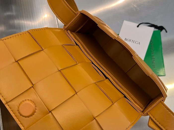 보테가베네타 스몰 카세트 큐브백 레플리카 미러급 SA급 S급 고퀄리티 가방 크로스백 [남성여성공용] 최상급 하이엔드 - best 25