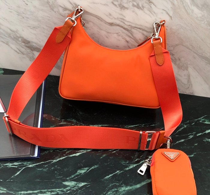 프라다 테수토 체인스트랩 호보백 (6COLOR) 레플리카 미러급 SA급 S급 고퀄리티 가방 숄더백 크로스백 [여성] - best 22