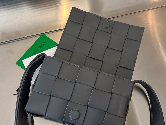 보테가베네타 스몰 카세트 큐브백 레플리카 미러급 SA급 S급 고퀄리티 가방 크로스백 [남성여성공용] 최상급 하이엔드 - best 32