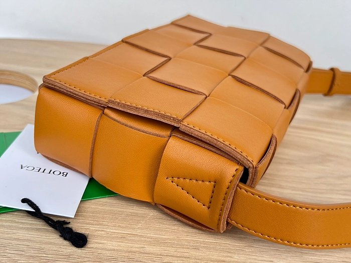 보테가 레플리카 인트레치아토 카세트백 578004 31