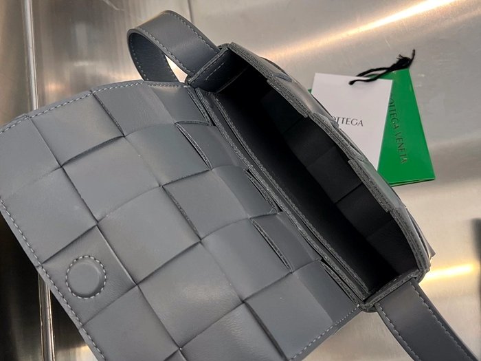 보테가베네타 스몰 카세트 큐브백 레플리카 미러급 SA급 S급 고퀄리티 가방 크로스백 [남성여성공용] 최상급 하이엔드 - best 33