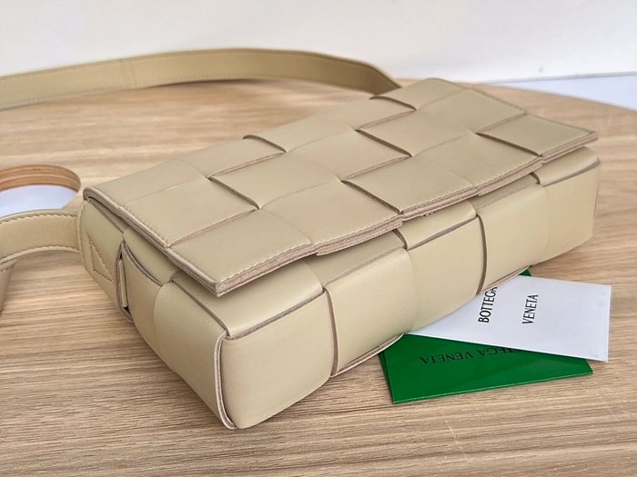 보테가 레플리카 인트레치아토 카세트백 578004 39