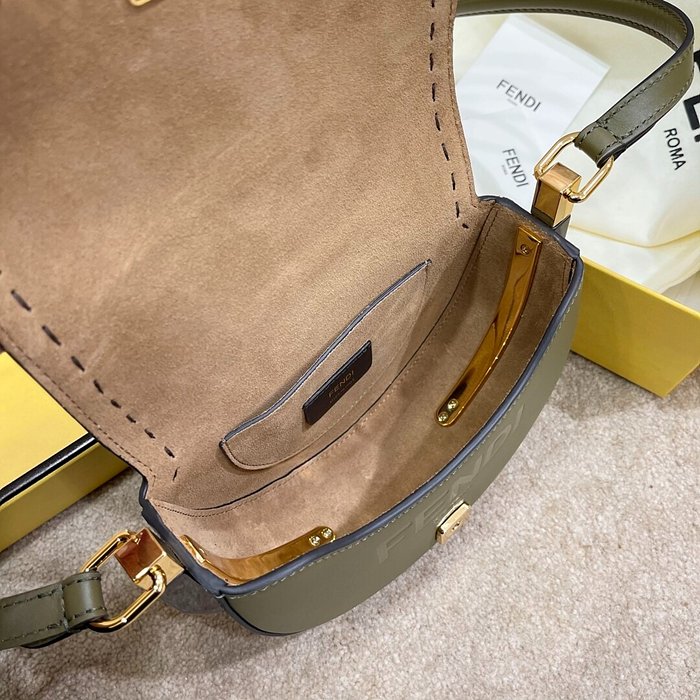 펜디 레플리카 문라이트 숄더백 40