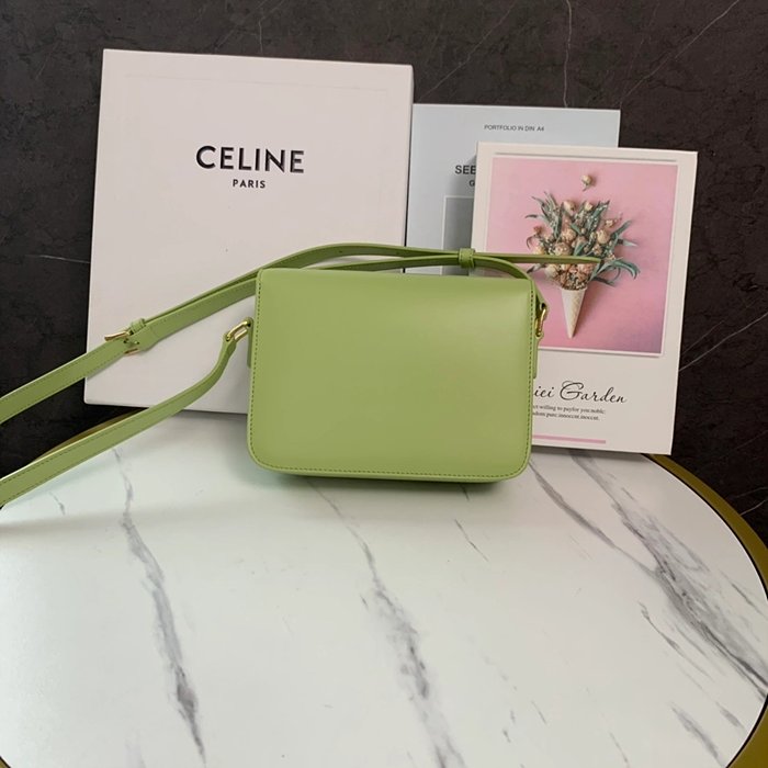 셀린느 레플리카 샤이니 카프스킨 틴 트리오페 백 188423BF4 41