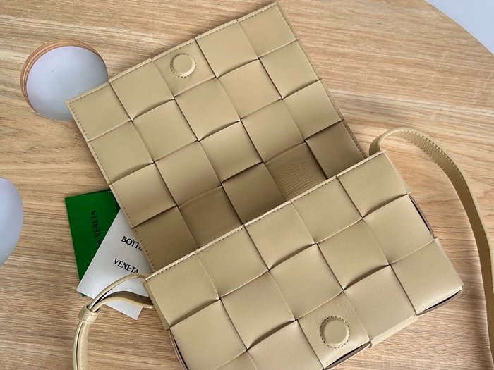 보테가 레플리카 인트레치아토 카세트백 578004 43