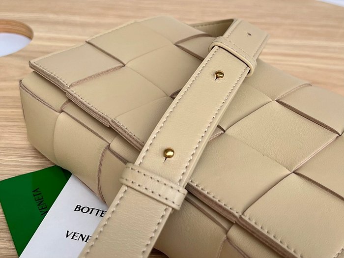 보테가 레플리카 인트레치아토 카세트백 578004 44