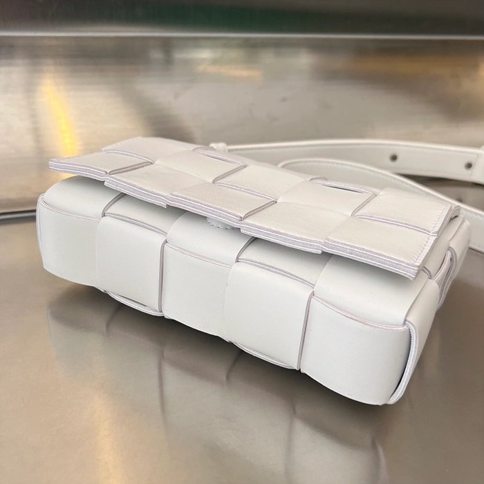 보테가베네타 스몰 카세트 큐브백 레플리카 미러급 SA급 S급 고퀄리티 가방 크로스백 [남성여성공용] 최상급 하이엔드 - best 50