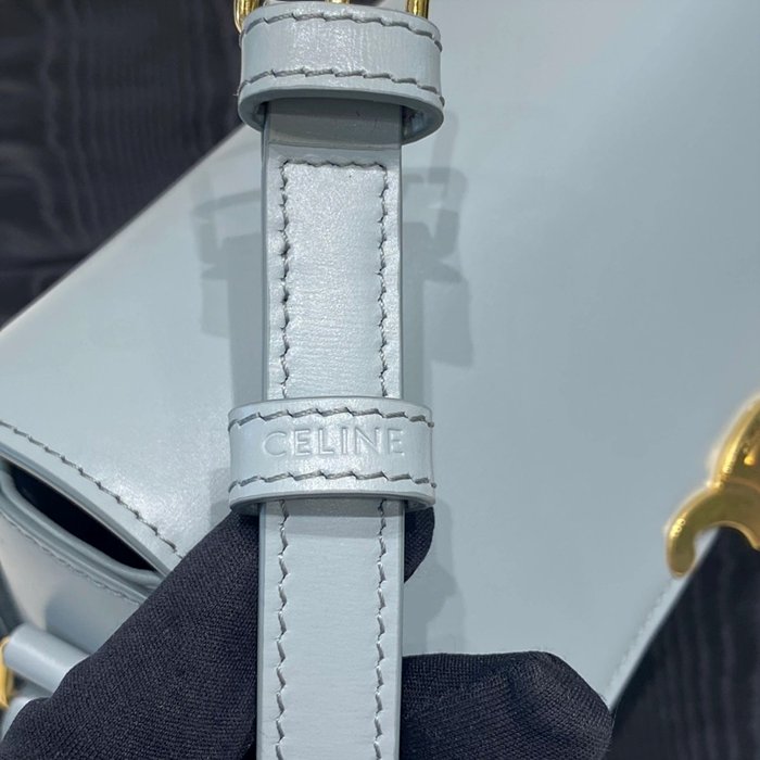 셀린느 레플리카 샤이니 카프스킨 틴 트리오페 백 188423BF4 54