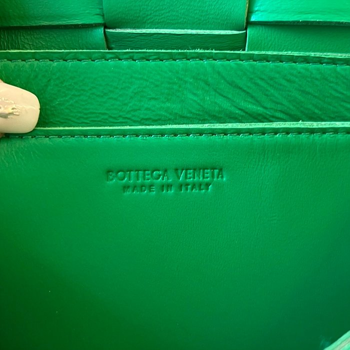 보테가베네타 스몰 카세트 큐브백 레플리카 미러급 SA급 S급 고퀄리티 가방 크로스백 [남성여성공용] 최상급 하이엔드 - best 57