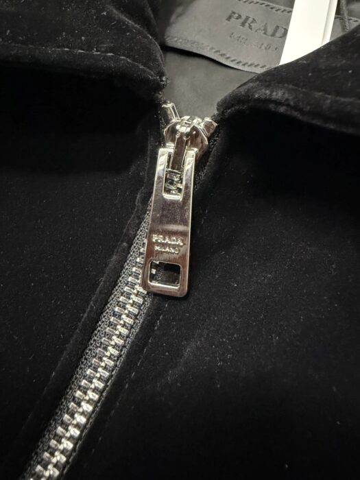 프라다 벨벳 데님 블루종 자켓 블랙 레플리카 미러급 SA급 S급 고퀄리티 하이엔드 최상급 의류 [남성여성공용] 8