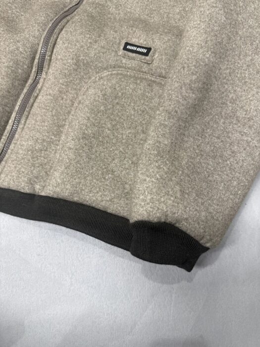 미우미우 코튼 플리스 지퍼 블루종 자켓 코드 레플리카 미러급 SA급 S급 고퀄리티 하이엔드 최상급 의류 [남성여성공용] 7