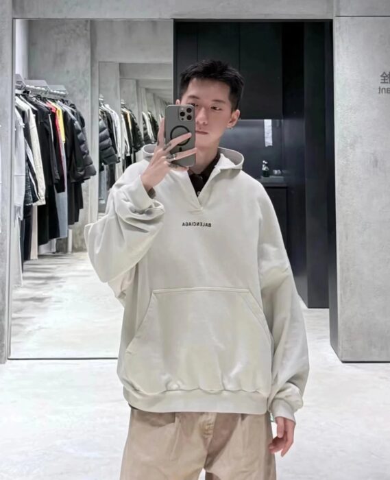 발렌시아가 모노그램 자수 OS핏 후드티 2컬러 레플리카 미러급 SA급 S급 고퀄리티 하이엔드 최상급 의류 [남성여성공용] 10