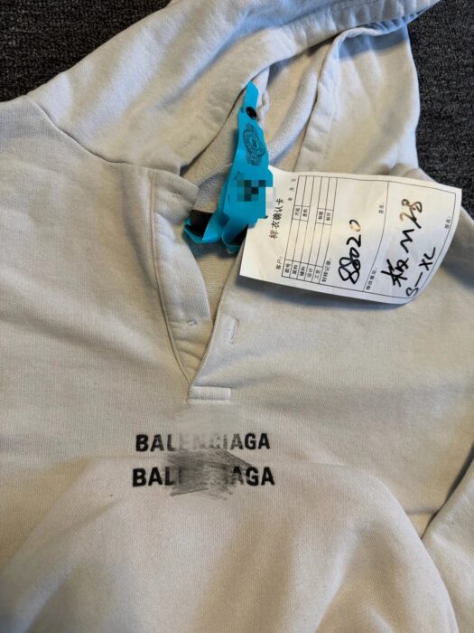 발렌시아가 모노그램 자수 OS핏 후드티 2컬러 레플리카 미러급 SA급 S급 고퀄리티 하이엔드 최상급 의류 [남성여성공용] 33