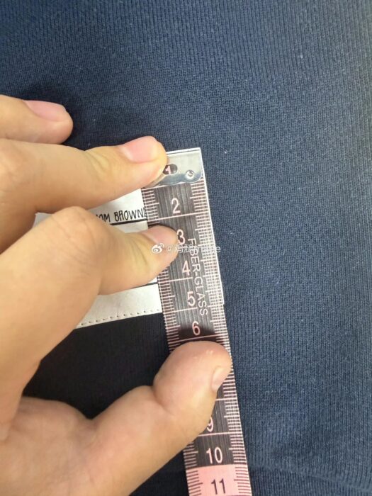 톰브라운 사선 크루넥 맨투맨 2컬러 레플리카 미러급 SA급 S급 고퀄리티 하이엔드 최상급 의류 [남성여성공용] 10