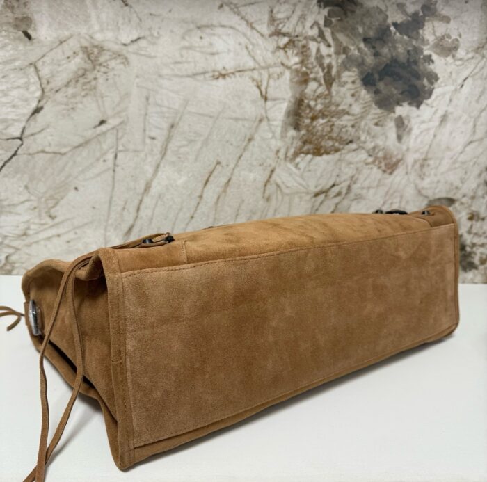 발렌시아가 르 시티 빅 라지 스웨이드 앰버 레플리카 미러급 SA급 S급 고퀄리티 최상급 하이엔드 가방 [남성여성공용] 9