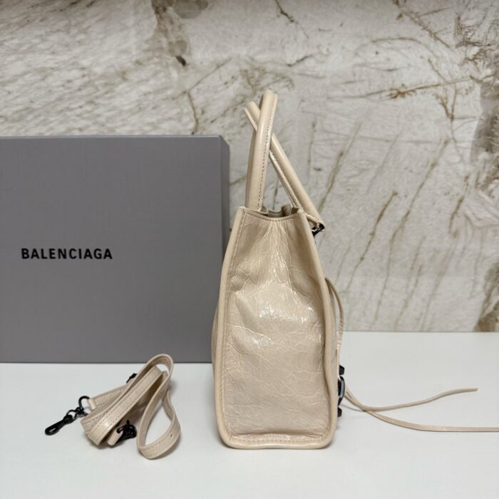 발렌시아가 르 시티 스몰 토트백 베이지 레플리카 미러급 SA급 S급 고퀄리티 최상급 하이엔드 가방 [여성] 5