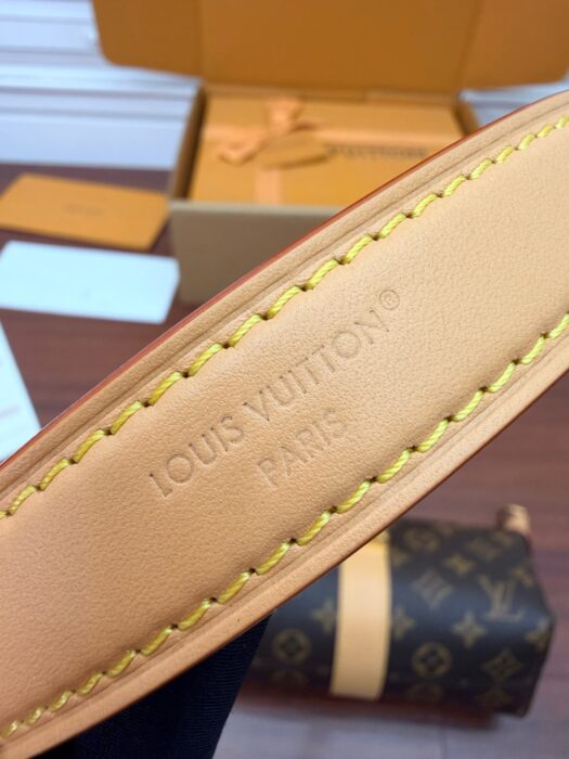 루이비통 포쉐트 미아 M26191 레플리카 미러급 SA급 S급 고퀄리티 최상급 하이엔드 가방 [여성] 14