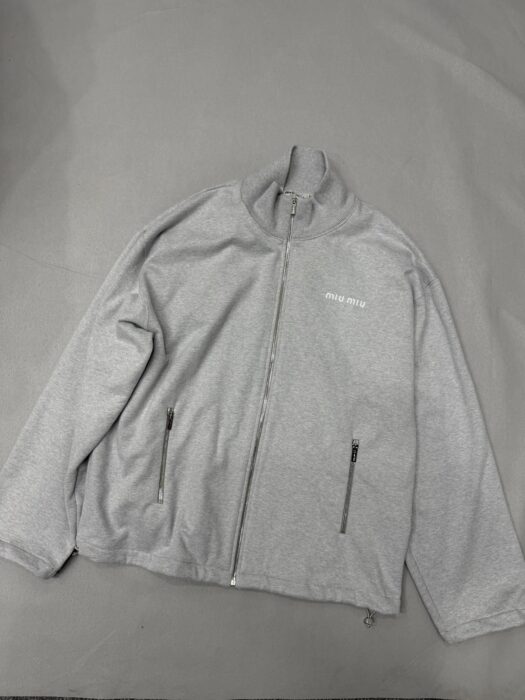 미우미우 지퍼 맨투맨 단색 자켓 그레이 레플리카 미러급 SA급 S급 고퀄리티 하이엔드 최상급 의류 [남성여성공용] 13