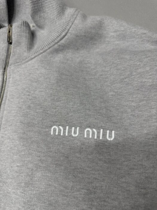 미우미우 지퍼 맨투맨 단색 자켓 그레이 레플리카 미러급 SA급 S급 고퀄리티 하이엔드 최상급 의류 [남성여성공용] 16