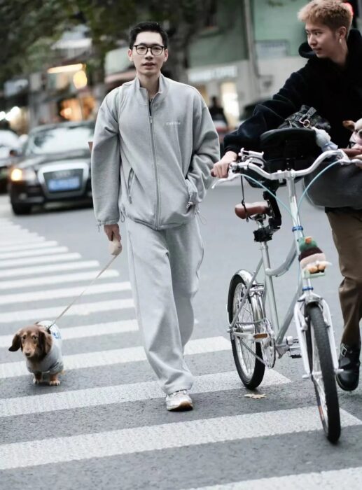 미우미우 지퍼 맨투맨 단색 자켓 그레이 레플리카 미러급 SA급 S급 고퀄리티 하이엔드 최상급 의류 [남성여성공용] 30