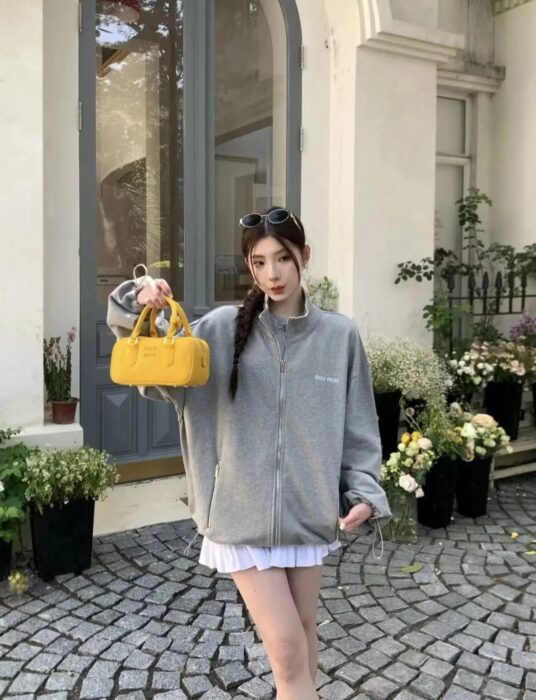 미우미우 지퍼 맨투맨 단색 자켓 그레이 레플리카 미러급 SA급 S급 고퀄리티 하이엔드 최상급 의류 [남성여성공용] 36