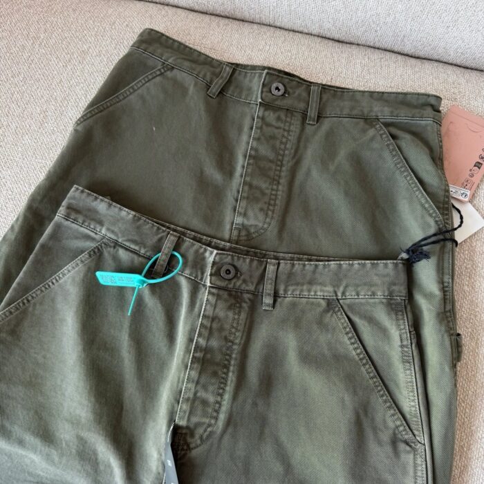 미우미우 뒷면 포켓 모노그램 카고 팬츠 올리브 레플리카 미러급 SA급 S급 고퀄리티 하이엔드 최상급 의류 [남성여성공용] 2