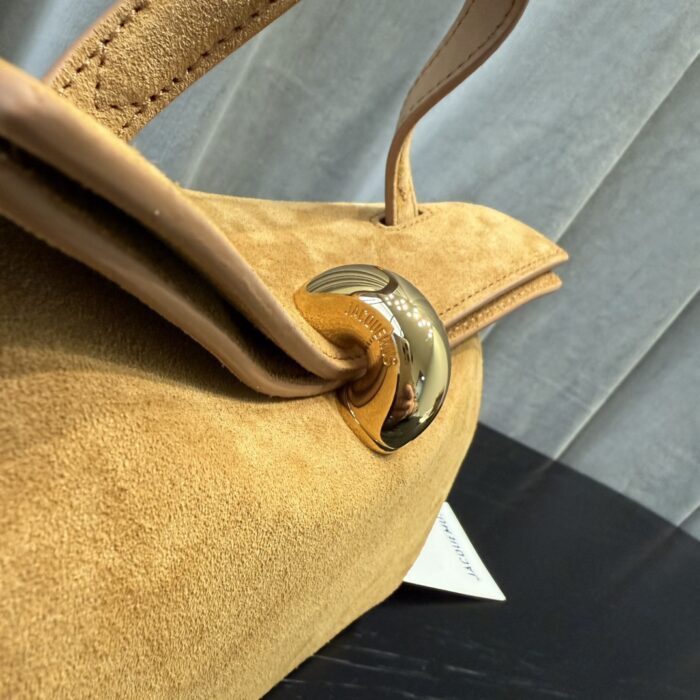 자크뮈스 탑 핸들 백 호박색 스웨이드 스몰 레플리카 미러급 SA급 S급 고퀄리티 최상급 하이엔드 가방 [여성] 9