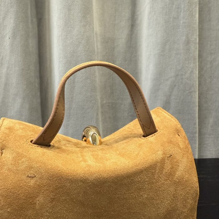 자크뮈스 탑 핸들 백 호박색 스웨이드 스몰 레플리카 미러급 SA급 S급 고퀄리티 최상급 하이엔드 가방 [여성] 8