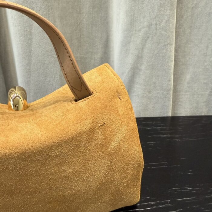 자크뮈스 탑 핸들 백 호박색 스웨이드 스몰 레플리카 미러급 SA급 S급 고퀄리티 최상급 하이엔드 가방 [여성] 11