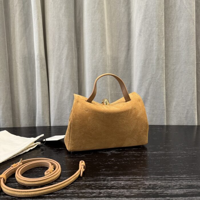 자크뮈스 탑 핸들 백 호박색 스웨이드 스몰 레플리카 미러급 SA급 S급 고퀄리티 최상급 하이엔드 가방 [여성] 2