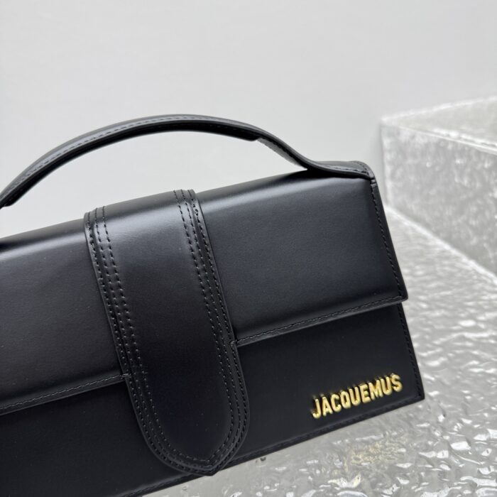 자크뮈스 밤비노 크로스바디 플랩백 블랙 금장 유광 레더 레플리카 미러급 SA급 S급 고퀄리티 최상급 하이엔드 가방 [여성] 12