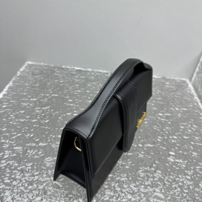 자크뮈스 밤비노 크로스바디 플랩백 블랙 금장 유광 레더 레플리카 미러급 SA급 S급 고퀄리티 최상급 하이엔드 가방 [여성] 8