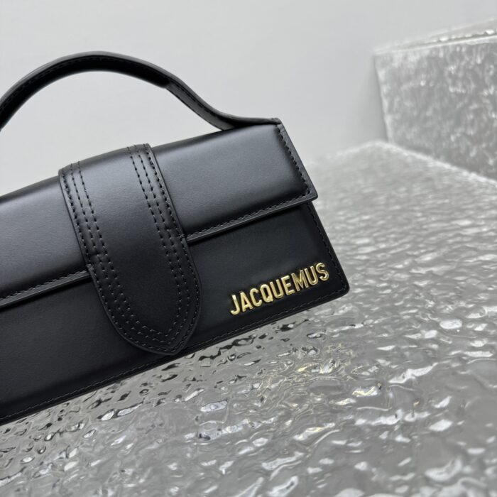 자크뮈스 밤비노 크로스바디 플랩백 블랙 스몰 금장 유광 레더 레플리카 미러급 SA급 S급 고퀄리티 최상급 하이엔드 가방 [여성] 10