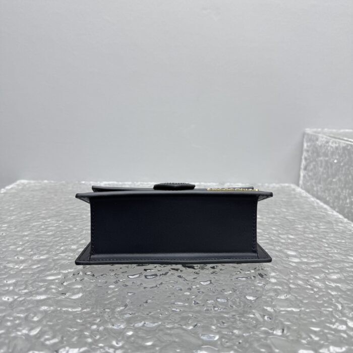 자크뮈스 밤비노 크로스바디 플랩백 블랙 스몰 금장 유광 레더 레플리카 미러급 SA급 S급 고퀄리티 최상급 하이엔드 가방 [여성] 6