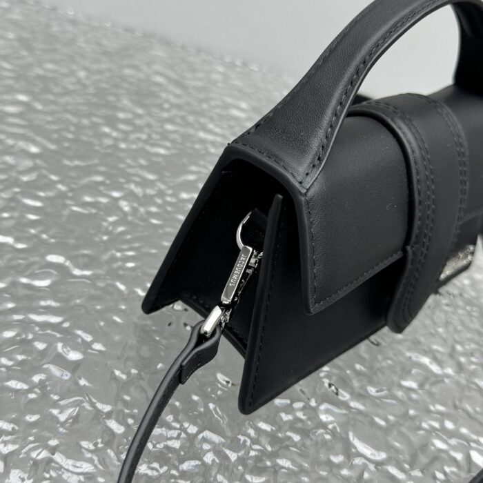 자크뮈스 밤비노 크로스바디 플랩백 블랙 스몰 은장 무광 레더 레플리카 미러급 SA급 S급 고퀄리티 최상급 하이엔드 가방 [여성] 10