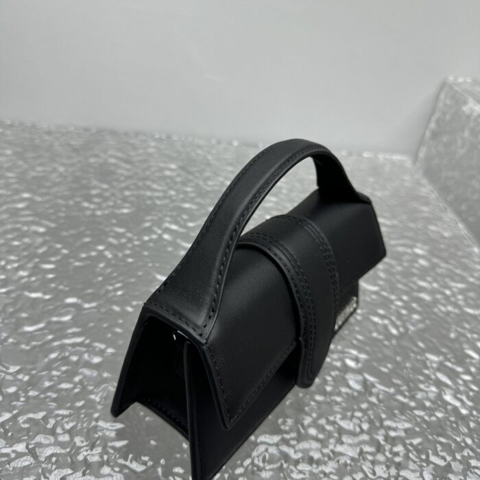 자크뮈스 밤비노 크로스바디 플랩백 블랙 스몰 은장 무광 레더 레플리카 미러급 SA급 S급 고퀄리티 최상급 하이엔드 가방 [여성] 8