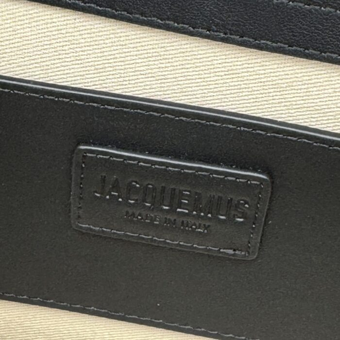 자크뮈스 밤비노 크로스바디 플랩백 블랙 은장 무광 레더 레플리카 미러급 SA급 S급 고퀄리티 최상급 하이엔드 가방 [여성] 12