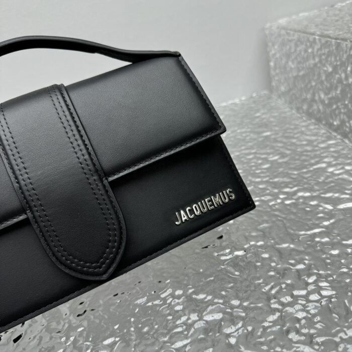 자크뮈스 밤비노 크로스바디 플랩백 블랙 은장 무광 레더 레플리카 미러급 SA급 S급 고퀄리티 최상급 하이엔드 가방 [여성] 9