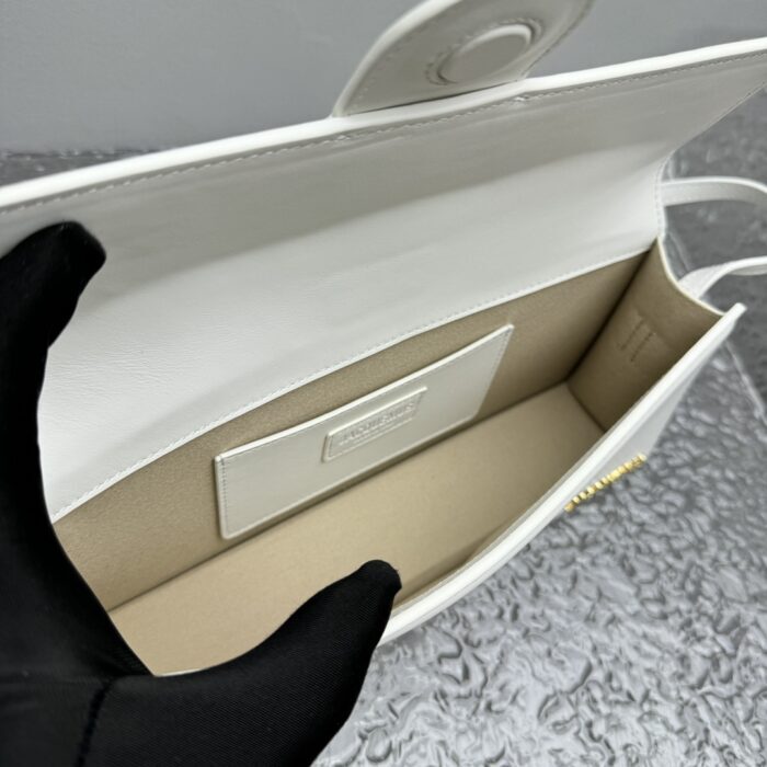 자크뮈스 르 밤비노 롱 플랩백 화이트 금장 레플리카 미러급 SA급 S급 고퀄리티 최상급 하이엔드 가방 [여성] 4