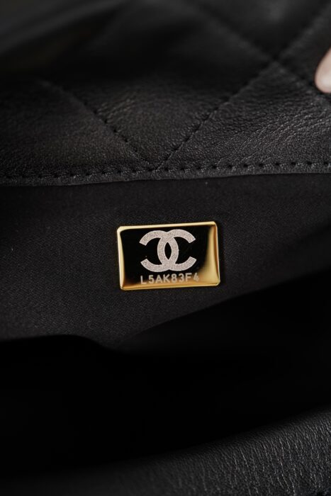 샤넬 26C 호보 백 블랙 금장 레플리카 미러급 SA급 S급 고퀄리티 최상급 하이엔드 가방 [여성] 15