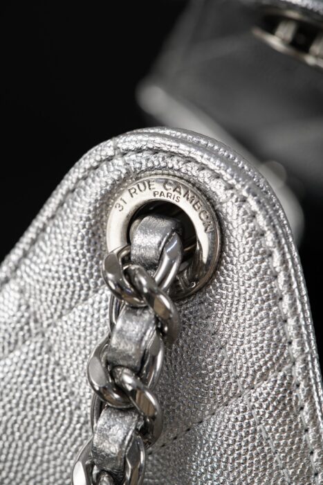 샤넬 25 미니 핸드백 그레인드 카프스킨 실버 메탈 실버 레플리카 미러급 SA급 S급 고퀄리티 최상급 하이엔드 가방 [여성] 11