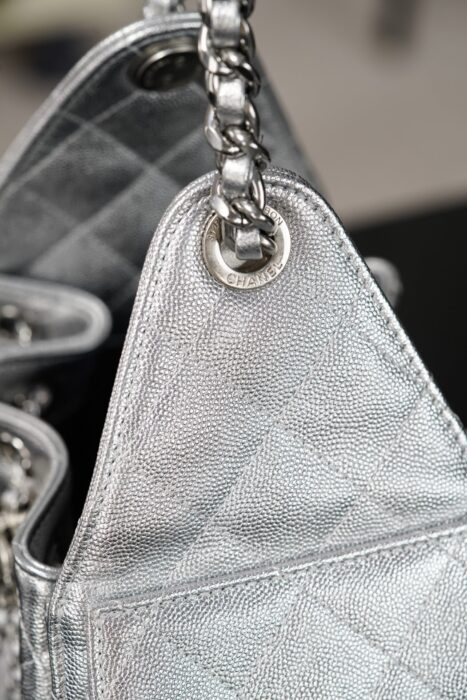 샤넬 25 미니 핸드백 그레인드 카프스킨 실버 메탈 실버 레플리카 미러급 SA급 S급 고퀄리티 최상급 하이엔드 가방 [여성] 13