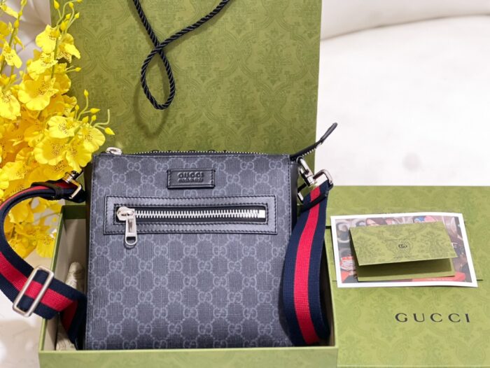 구찌 GG 블랙 스몰 메신저 백 GG 슈프림 523599 레플리카 미러급 SA급 S급 고퀄리티 최상급 하이엔드 가방 [남성여성공용]