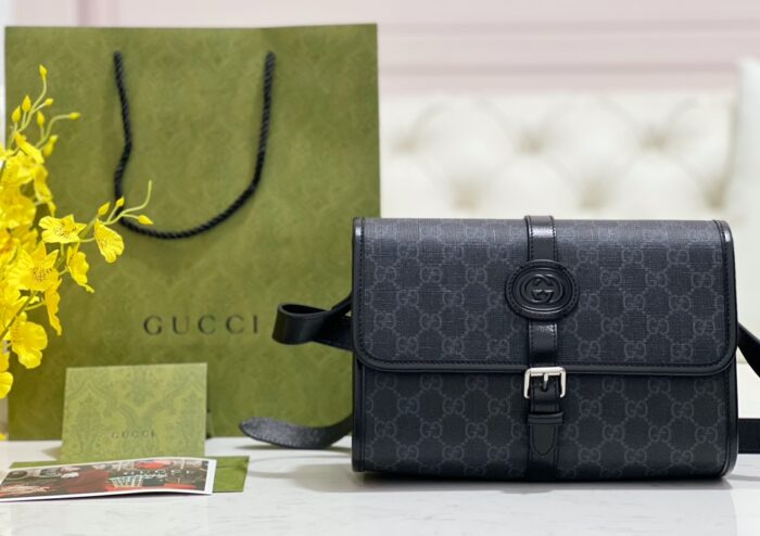 구찌 GG 메신저 백 인터로킹 G 블랙 슈프림 745679 레플리카 미러급 SA급 S급 고퀄리티 최상급 하이엔드 가방 [남성여성공용]