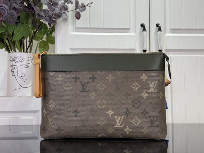 루이비통 포쉐트 보야주 소프트 카키 M26970 레플리카 미러급 SA급 S급 고퀄리티 최상급 하이엔드 가방 [남성여성공용]